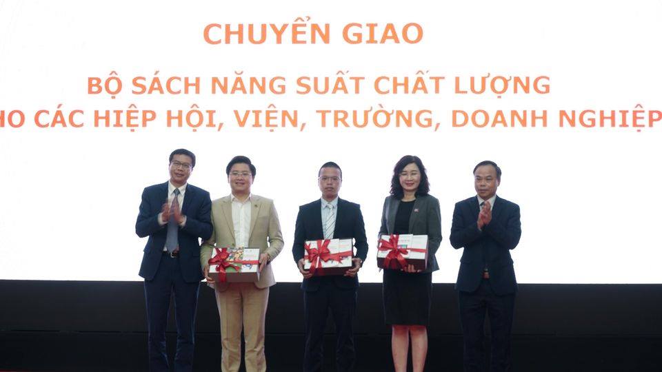 Conference "Improving productivity and quality of products and goods of Vietnamese enterprises until 2020"