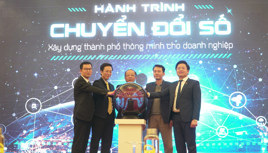 "Hành trình chuyển đổi số" - Xây dựng thành phố thông minh cho doanh nghiệp